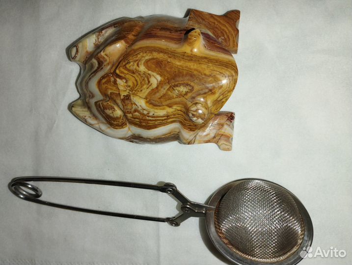 Фигурка лягушки из оникса