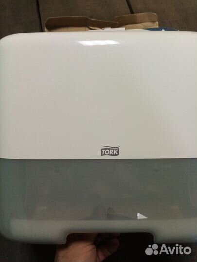 Диспенсор для салфеток новый
