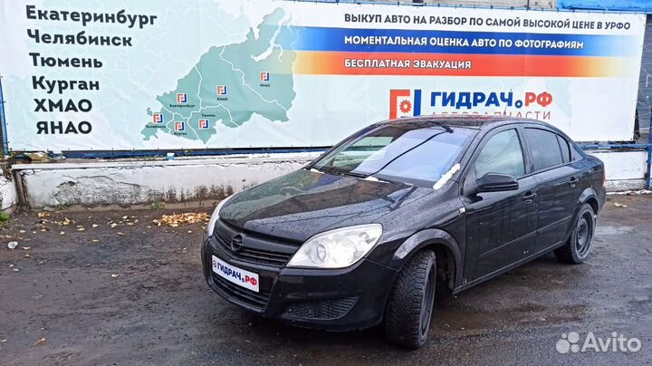 Обшивка стойки средняя левая Opel Astra H 93370277