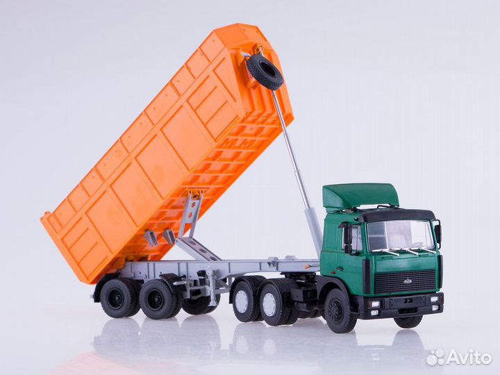 Коллекционные модели автомобилей в масштабе 1:43