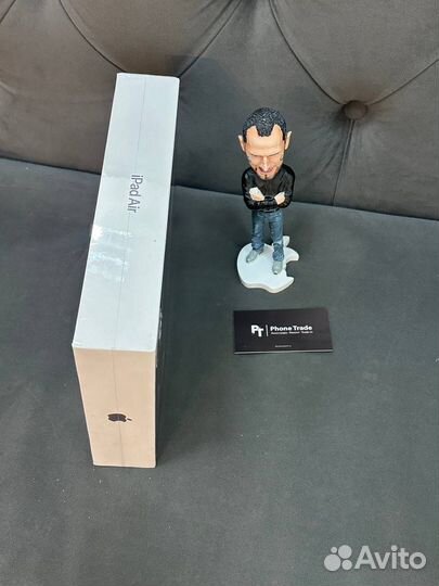 iPad Air (5th Generation) Wi-Fi 64gb space gray