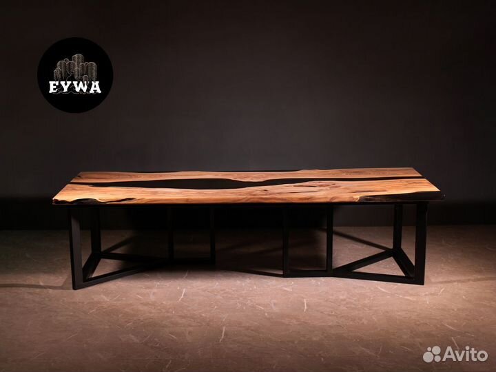 Стол из карагача