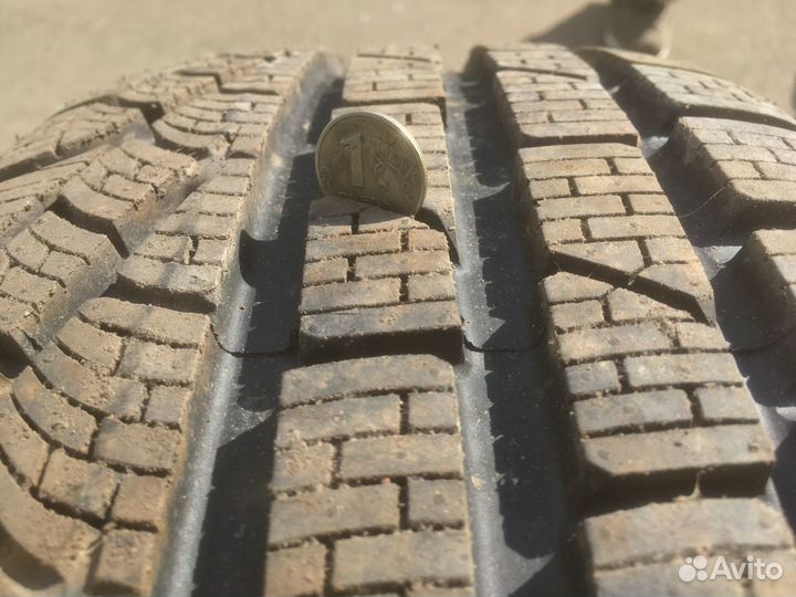 Pirelli Winter Sottozero 215/50 R17 91H