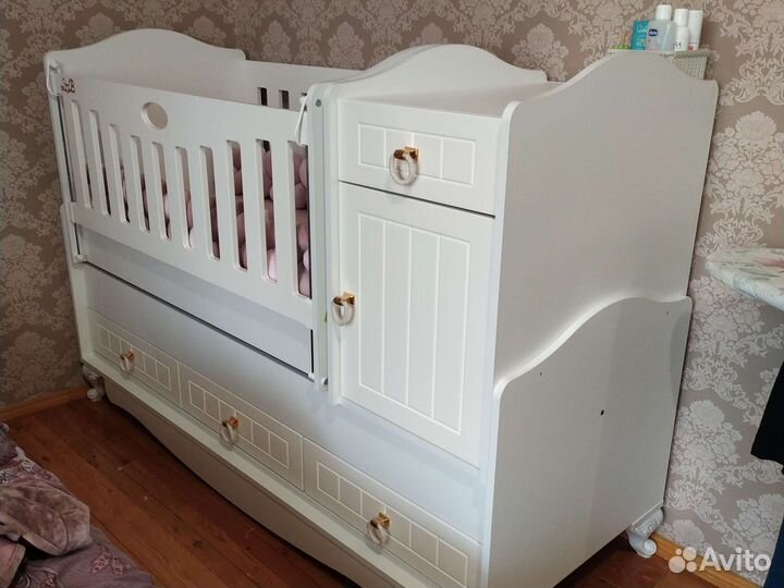 Детская кроватка