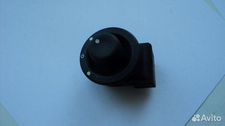 Кнопка управления зеркалами Renault Megane 1.6