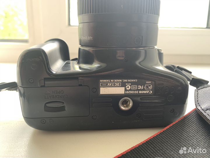 Зеркальный фотоаппарат canon