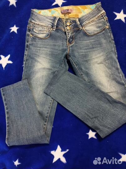 Вещи женские (джинсы, брюки, платье, сарафан)