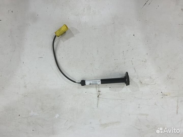 Пиропатрон капота на Мерседес С222 В222 / Mercedes