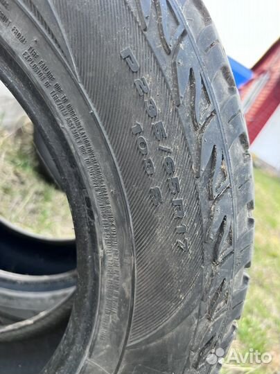 Kumho Road Venture SAT KL61 235/65 R17