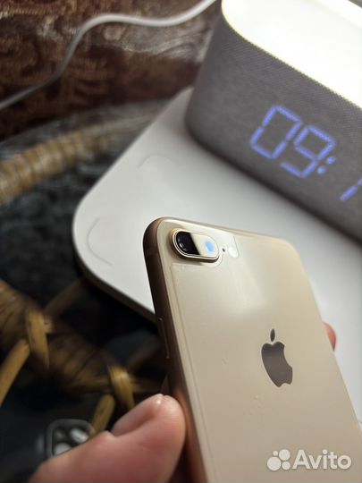 iPhone 8 Plus, 64 ГБ