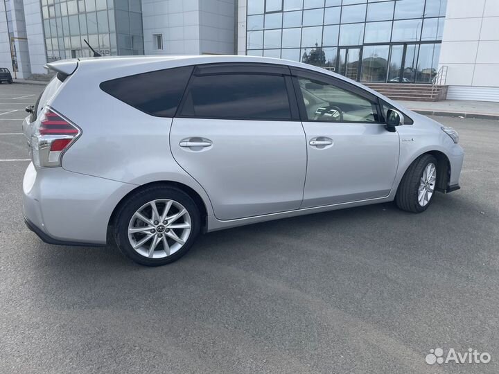 Toyota Prius Alpha 1.8 CVT, 2018, 45 000 км