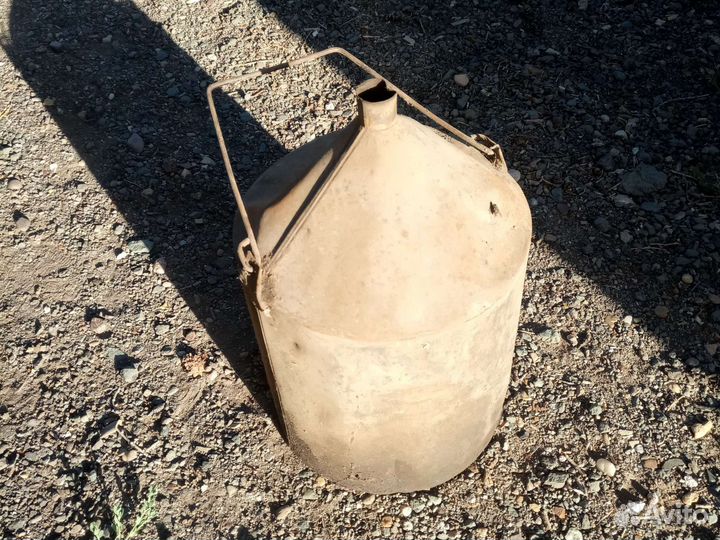 Старинная ёмкость для масла, объем примерно 7литр