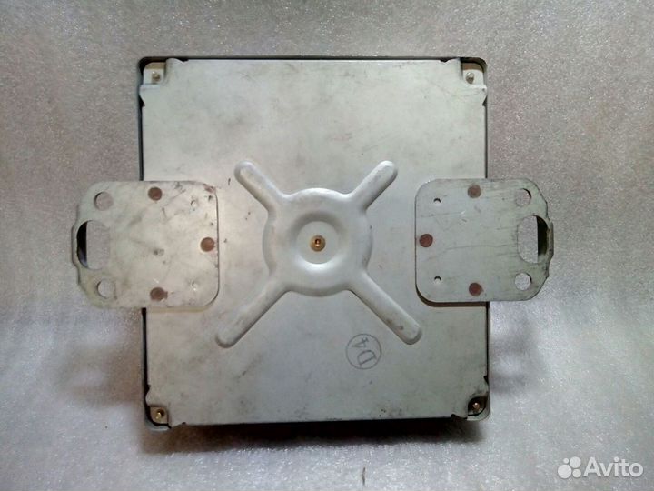 Subaru Legacy BE BH - Блок управления EJ204 Б/У