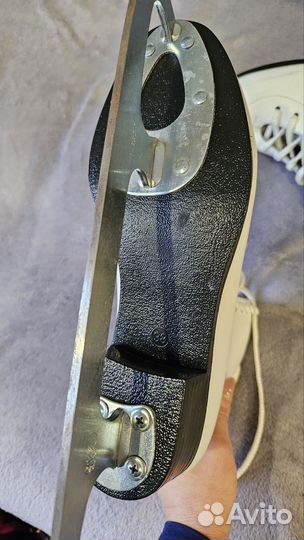 Коньки фигурные 38 размер натуральная кожа