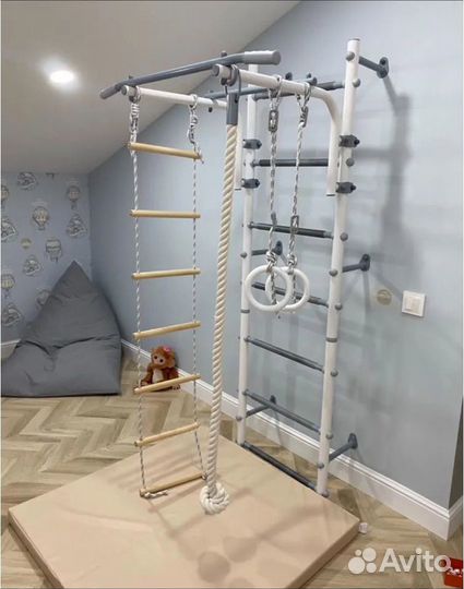 Детская шведская стенка с турником