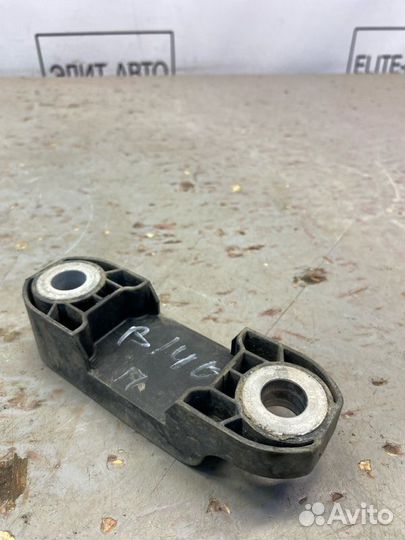 Кронштейн Bmw 5 G30 2.0 2021