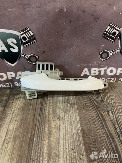 Kia k5 ручка передней правой двери В сборе