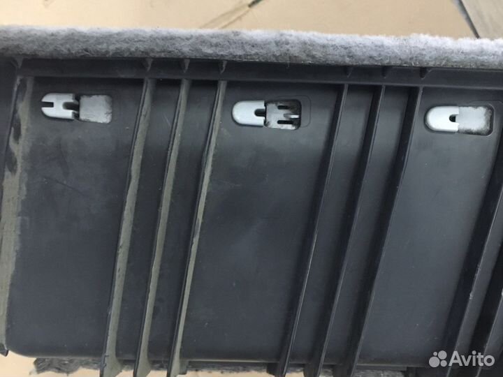 Обшивка багажника Mercedes W203 (3014)