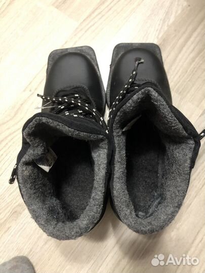 Лыжные ботинка