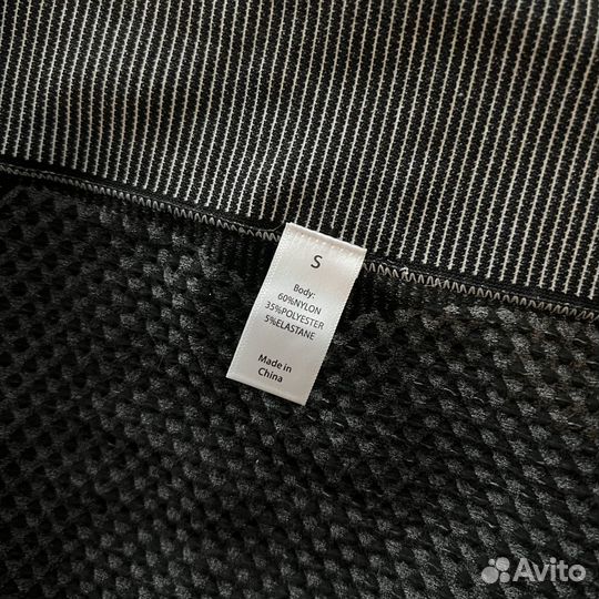 Спортивный костюм для фитнеса с лосинами бесшовный