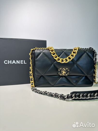 Сумка chanel 19