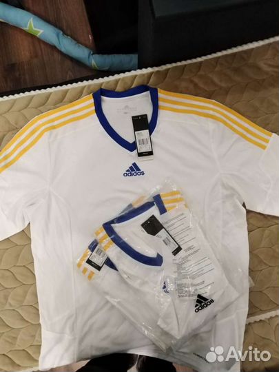 Спортивная форма adidas