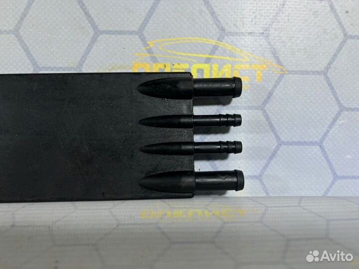 Переходник вентиляции двигателя Opel Omega B X25XE