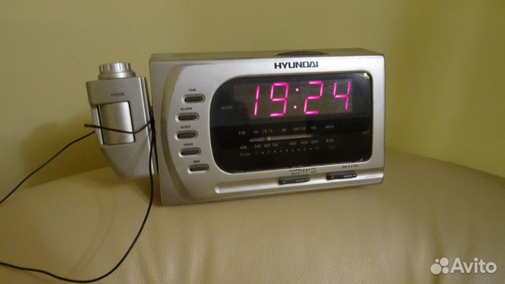 Часы электронные настольные