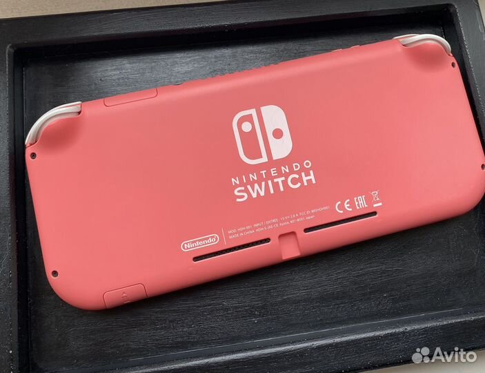 Nintendo Switch Lite / коралловый цвет