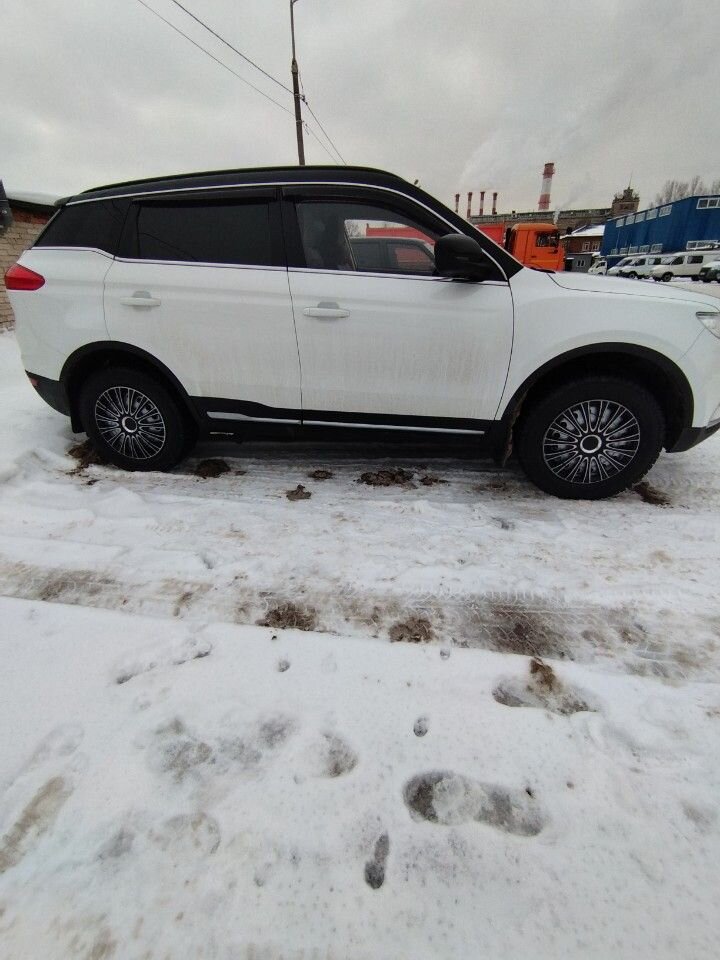 Geely Atlas: фото владельца