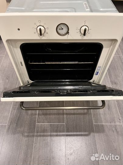 Духовой шкаф Hotpoint Ariston 70 FTR 850 RU
