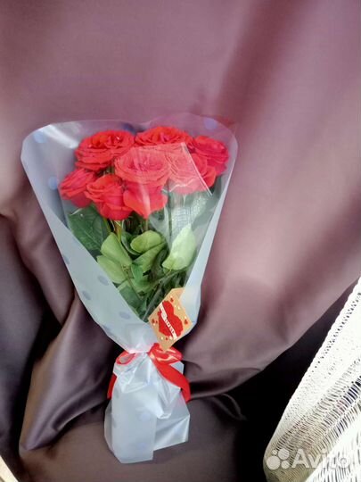 Цветы оптом розы
