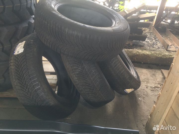 Michelin CrossClimate SUV 235/65 R17 V