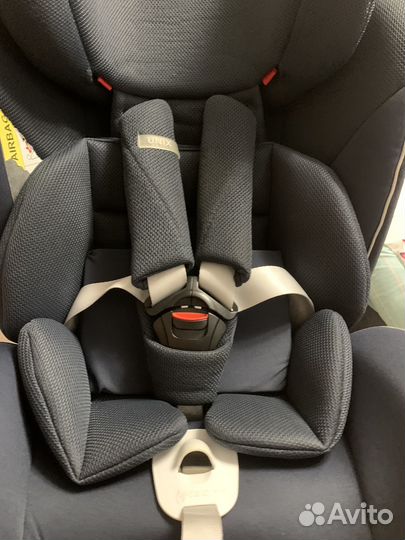 Автомобильное кресло