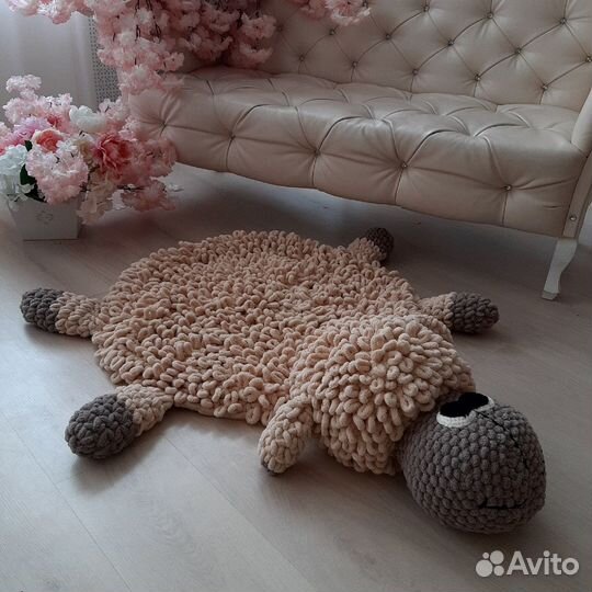 Коврик вязаный