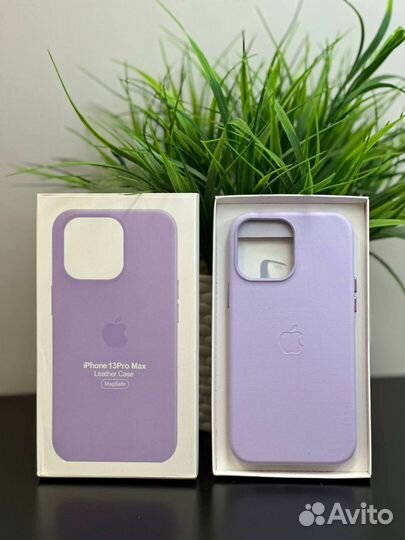 Кожаный чехол на iPhone 13 Pro Max