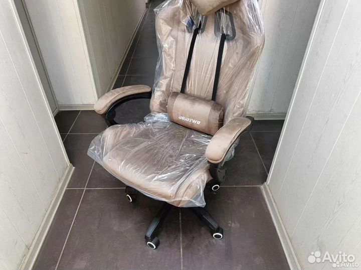 Кресло для игр. Игровое кресло с массажем