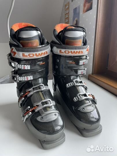 Горнолыжные ботинки Lowa