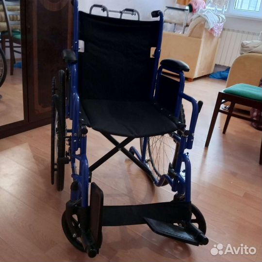 Инвалидная коляска