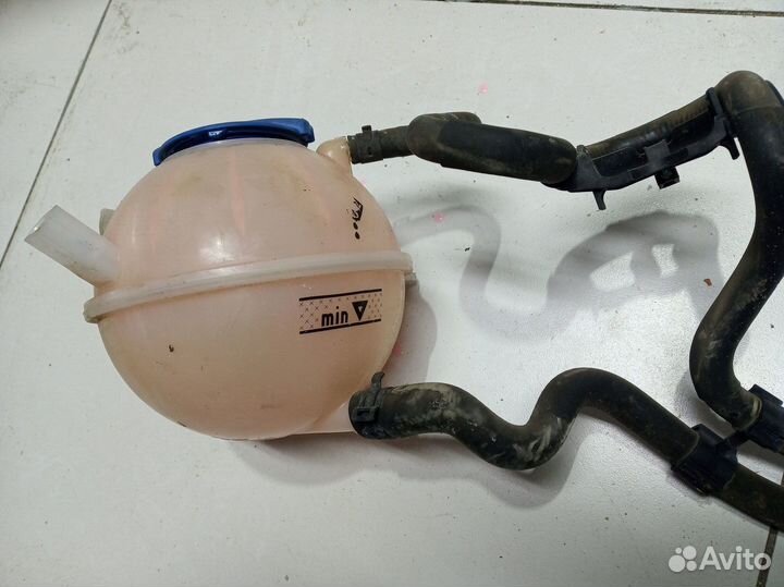 Volkswagen Jetta (NF) бачок расширительный