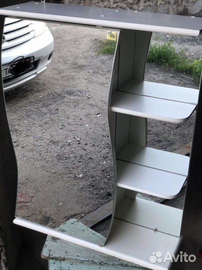 Полка настенная в ванную