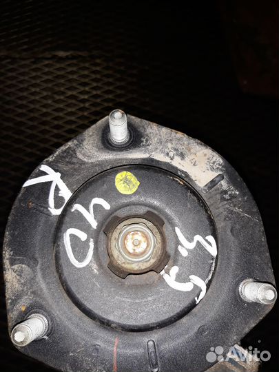 Передняя правая стойка в сборе Toyota Camry 40 3.5