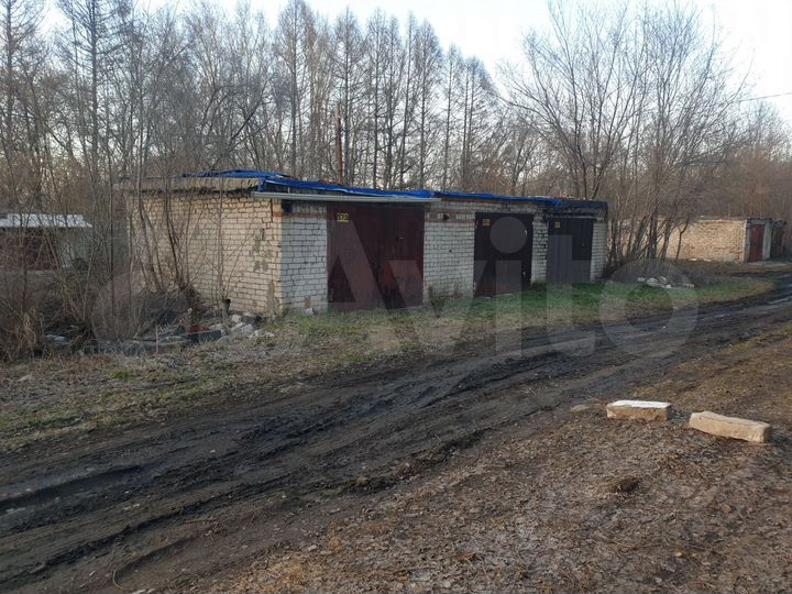 Гараж, > 30 м²