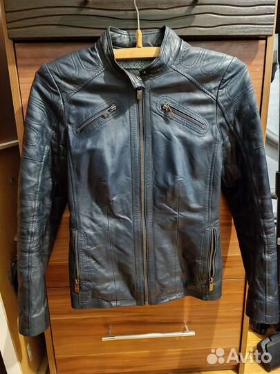 Кожаная куртка Toto