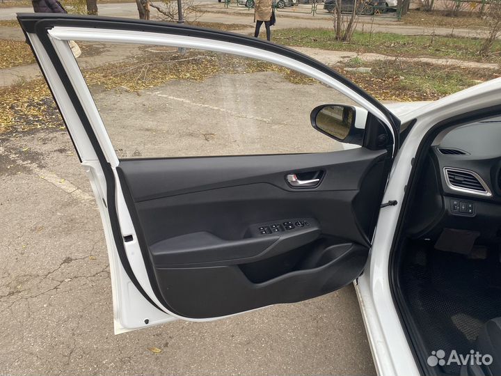 Hyundai Solaris 1.4 AT, 2020, 62 600 км