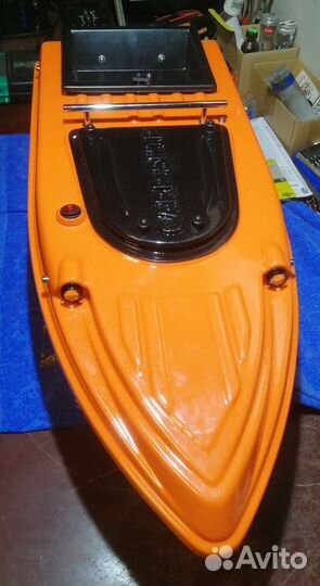 Прикормочный кораблик с gps