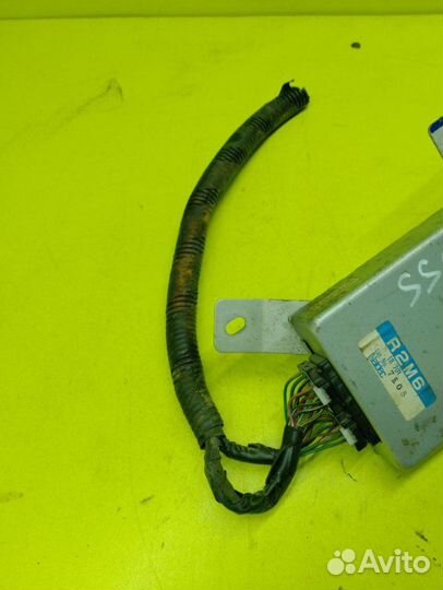 Блок управления двигателем Mazda Bongo SS28M R2