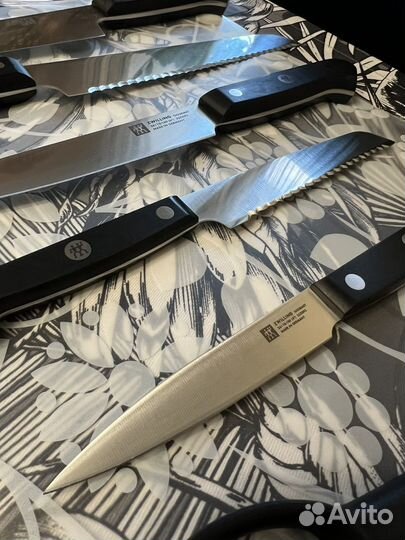 Набор ножей Zwilling Gourmet в блоке с заточкой