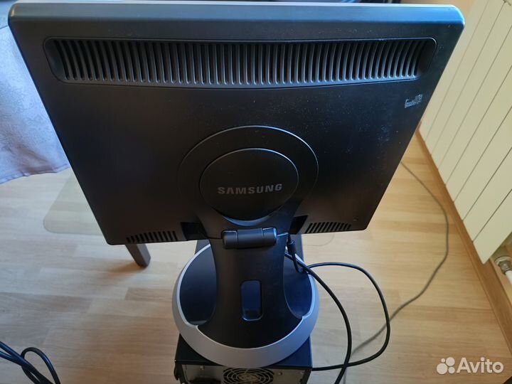 Монитор Samsung SyncMaster 961Bf