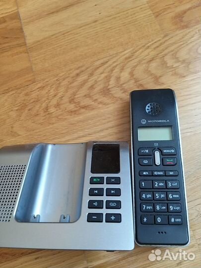 Продаю телефон стационарный Motorola